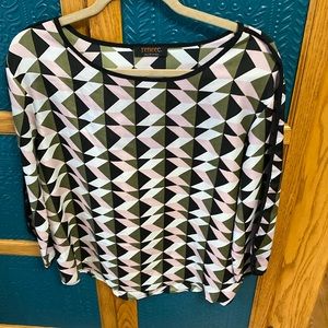Geometric print top